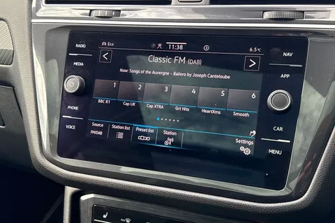 MK73NYF Volkswagen Tiguan Allspace 1.5 TSI R-Line DSG Euro 6 (s/s) 5dr Thumbnail #49