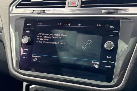 MK73NYF Volkswagen Tiguan Allspace 1.5 TSI R-Line DSG Euro 6 (s/s) 5dr Thumbnail #51