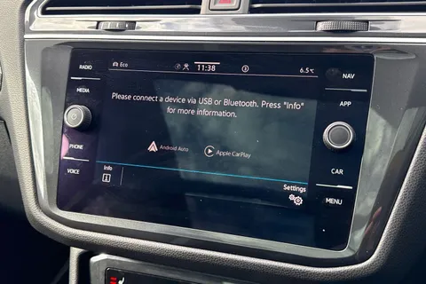 MK73NYF Volkswagen Tiguan Allspace 1.5 TSI R-Line DSG Euro 6 (s/s) 5dr Thumbnail #53