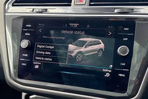 MK73NYF Volkswagen Tiguan Allspace 1.5 TSI R-Line DSG Euro 6 (s/s) 5dr Thumbnail #55