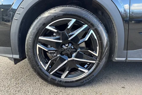 11 of 66 for PEUGEOT 5008 1.2 HYBRID GT e-DSC6 Euro 6 (s/s) 5dr