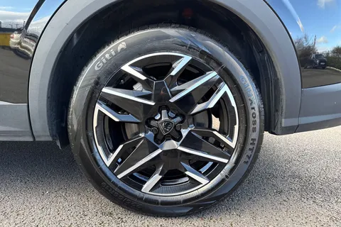 12 of 66 for PEUGEOT 5008 1.2 HYBRID GT e-DSC6 Euro 6 (s/s) 5dr