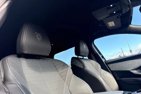 23 of 66 for PEUGEOT 5008 1.2 HYBRID GT e-DSC6 Euro 6 (s/s) 5dr