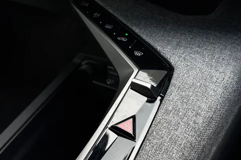 57 of 66 for PEUGEOT 5008 1.2 HYBRID GT e-DSC6 Euro 6 (s/s) 5dr