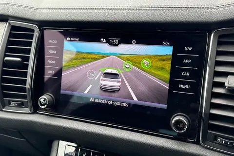 YS72NLM Škoda Kodiaq 1.5 TSI ACT SE L Executive DSG Euro 6 (s/s) 5dr (7 Seat) Thumbnail #56