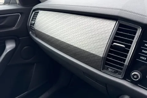 YS72NLM Škoda Kodiaq 1.5 TSI ACT SE L Executive DSG Euro 6 (s/s) 5dr (7 Seat) Thumbnail #57