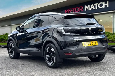 WG25JTX Renault Captur 1.6 E-TECH techno Auto Euro 6 (s/s) 5dr Thumbnail #3