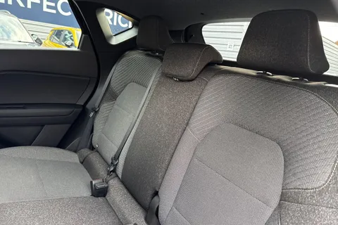 WG25JTX Renault Captur 1.6 E-TECH techno Auto Euro 6 (s/s) 5dr Thumbnail #20