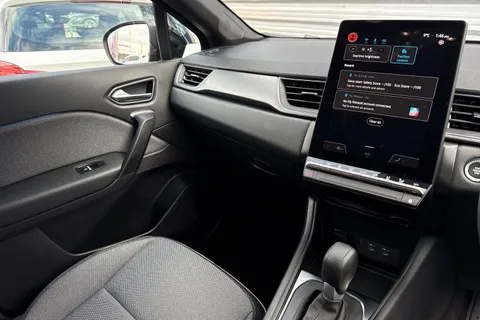 WG25JTX Renault Captur 1.6 E-TECH techno Auto Euro 6 (s/s) 5dr Thumbnail #21