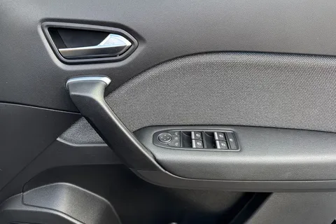 WG25JTX Renault Captur 1.6 E-TECH techno Auto Euro 6 (s/s) 5dr Thumbnail #22