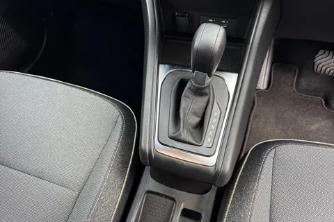 WG25JTX Renault Captur 1.6 E-TECH techno Auto Euro 6 (s/s) 5dr Thumbnail #24