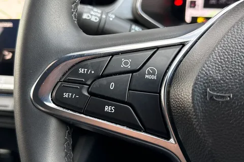 WG25JTX Renault Captur 1.6 E-TECH techno Auto Euro 6 (s/s) 5dr Thumbnail #36