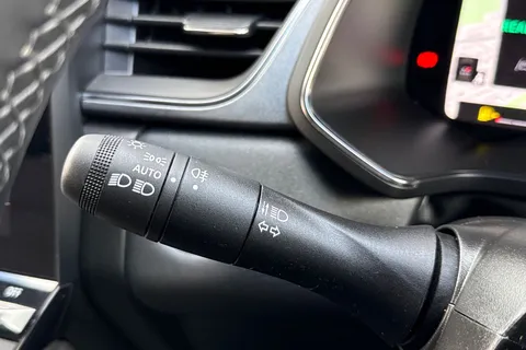 WG25JTX Renault Captur 1.6 E-TECH techno Auto Euro 6 (s/s) 5dr Thumbnail #37