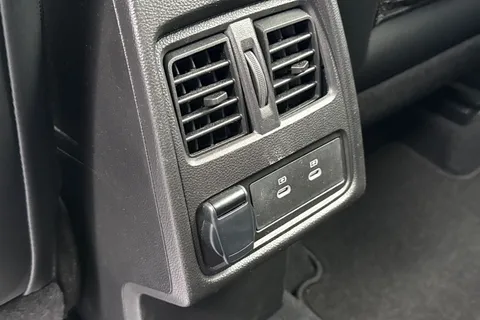 WG25JTX Renault Captur 1.6 E-TECH techno Auto Euro 6 (s/s) 5dr Thumbnail #49