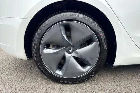 11 of 66 for Tesla Model 3 (Dual Motor) Long Range Auto 4WDE 4dr