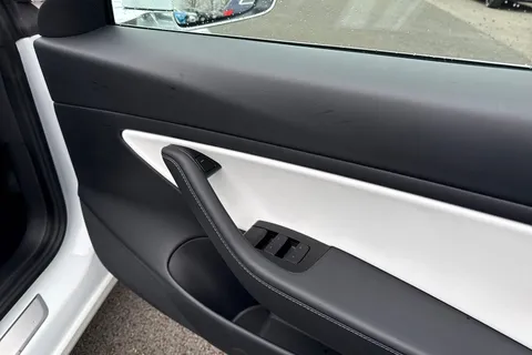 21 of 66 for Tesla Model 3 (Dual Motor) Long Range Auto 4WDE 4dr