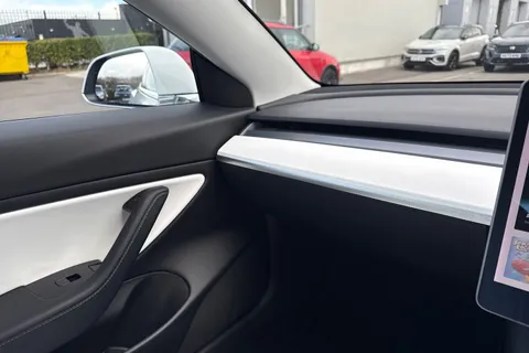 60 of 66 for Tesla Model 3 (Dual Motor) Long Range Auto 4WDE 4dr