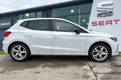  SEAT Ibiza 1.0 TSI FR First Edition Euro 6 (s/s) 5dr Thumbnail #4