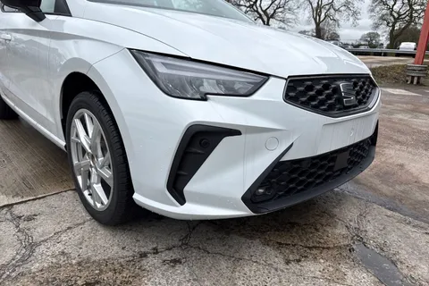  SEAT Ibiza 1.0 TSI FR First Edition Euro 6 (s/s) 5dr Thumbnail #9