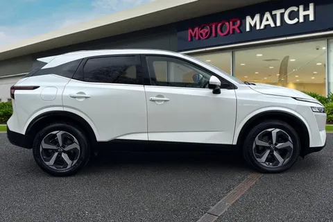 KE73UUT Nissan Qashqai 1.3 DIG-T MHEV N-Connecta XTRON Euro 6 (s/s) 5dr Thumbnail #4