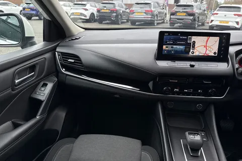 KE73UUT Nissan Qashqai 1.3 DIG-T MHEV N-Connecta XTRON Euro 6 (s/s) 5dr Thumbnail #16