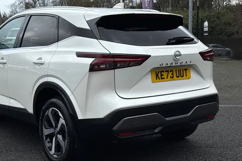 KE73UUT Nissan Qashqai 1.3 DIG-T MHEV N-Connecta XTRON Euro 6 (s/s) 5dr Thumbnail #17