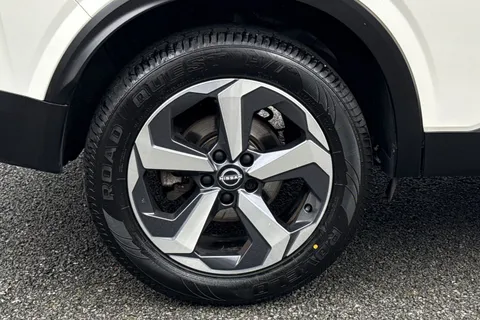 KE73UUT Nissan Qashqai 1.3 DIG-T MHEV N-Connecta XTRON Euro 6 (s/s) 5dr Thumbnail #23