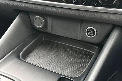 KE73UUT Nissan Qashqai 1.3 DIG-T MHEV N-Connecta XTRON Euro 6 (s/s) 5dr Thumbnail #46