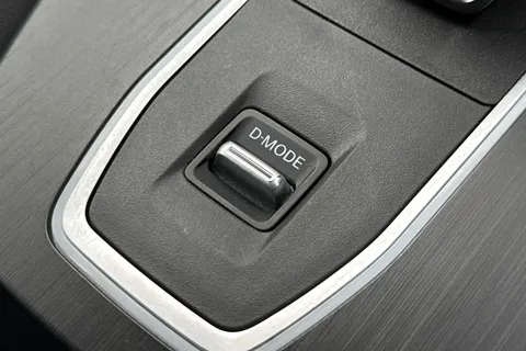 KE73UUT Nissan Qashqai 1.3 DIG-T MHEV N-Connecta XTRON Euro 6 (s/s) 5dr Thumbnail #48