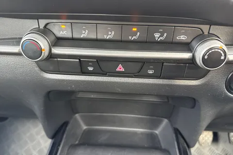 MW71VUM Mazda Cx-30 2.0 e-SKYACTIV G MHEV SE-L Euro 6 (s/s) 5dr Thumbnail #23