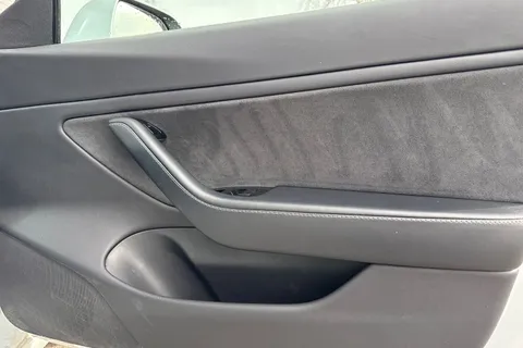 21 of 63 for Tesla Model 3 (Dual Motor) Long Range Auto 4WDE 4dr