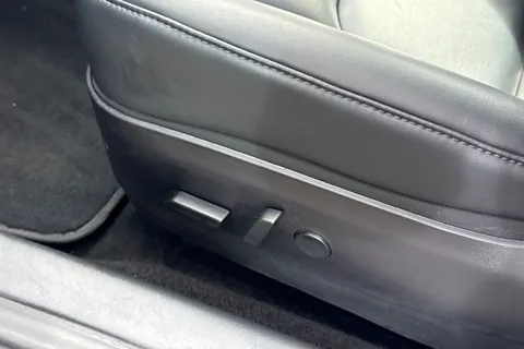 29 of 63 for Tesla Model 3 (Dual Motor) Long Range Auto 4WDE 4dr