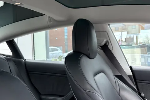 31 of 63 for Tesla Model 3 (Dual Motor) Long Range Auto 4WDE 4dr