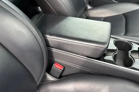 32 of 63 for Tesla Model 3 (Dual Motor) Long Range Auto 4WDE 4dr