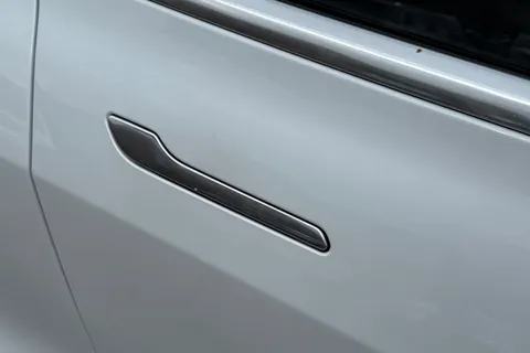 41 of 63 for Tesla Model 3 (Dual Motor) Long Range Auto 4WDE 4dr