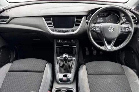 YB70LBP Vauxhall Grandland X 1.2 Turbo SRi Nav 5dr Thumbnail #18