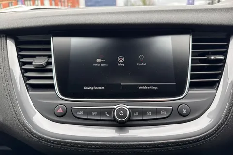 YB70LBP Vauxhall Grandland X 1.2 Turbo SRi Nav 5dr Thumbnail #21