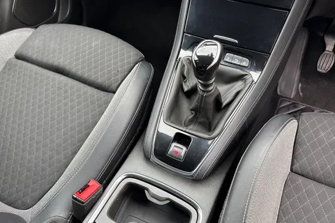 YB70LBP Vauxhall Grandland X 1.2 Turbo SRi Nav 5dr Thumbnail #23