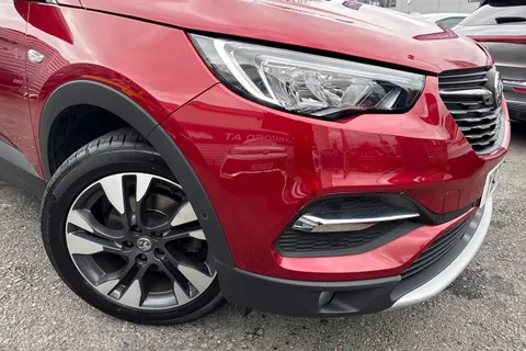 YB70LBP Vauxhall Grandland X 1.2 Turbo SRi Nav 5dr Thumbnail #34