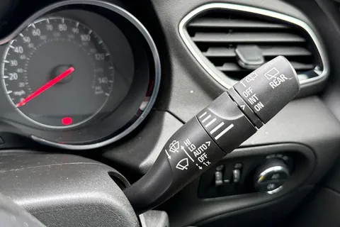 YB70LBP Vauxhall Grandland X 1.2 Turbo SRi Nav 5dr Thumbnail #40