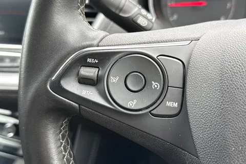 YB70LBP Vauxhall Grandland X 1.2 Turbo SRi Nav 5dr Thumbnail #41