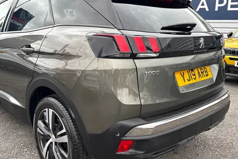 8 of 55 for PEUGEOT 3008 1.5 BlueHDi Allure EAT Euro 6 (s/s) 5dr