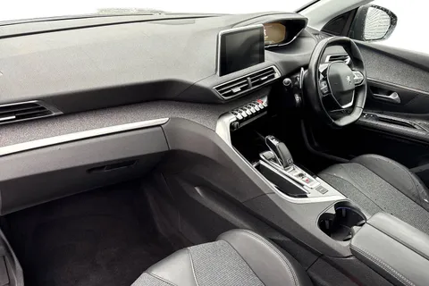 15 of 55 for PEUGEOT 3008 1.5 BlueHDi Allure EAT Euro 6 (s/s) 5dr