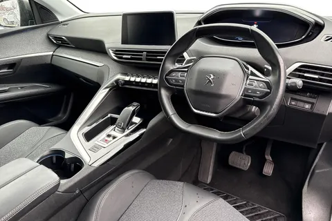 18 of 55 for PEUGEOT 3008 1.5 BlueHDi Allure EAT Euro 6 (s/s) 5dr