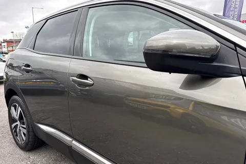 27 of 55 for PEUGEOT 3008 1.5 BlueHDi Allure EAT Euro 6 (s/s) 5dr