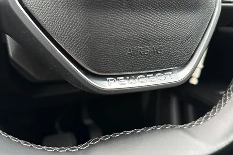 36 of 55 for PEUGEOT 3008 1.5 BlueHDi Allure EAT Euro 6 (s/s) 5dr