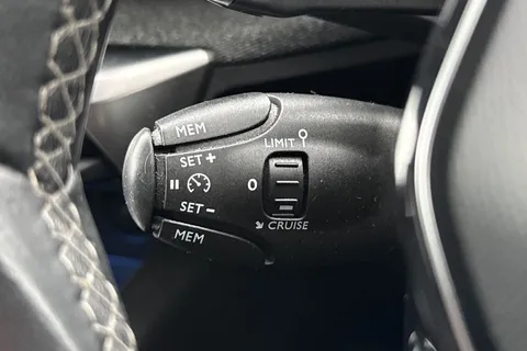 40 of 55 for PEUGEOT 3008 1.5 BlueHDi Allure EAT Euro 6 (s/s) 5dr