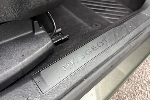 49 of 55 for PEUGEOT 3008 1.5 BlueHDi Allure EAT Euro 6 (s/s) 5dr