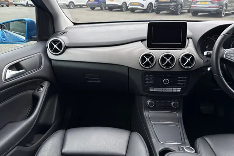 20 of 55 for Mercedes-Benz B Class 1.5 B180d SE 7G-DCT Euro 6 (s/s) 5dr