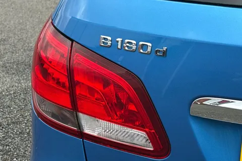 34 of 55 for Mercedes-Benz B Class 1.5 B180d SE 7G-DCT Euro 6 (s/s) 5dr